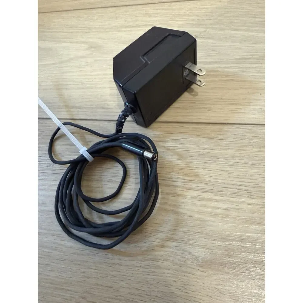 Original Sony AC Power Adapter AC-31 OEM Japan for TPS-L2 Walkman 3V 300mA